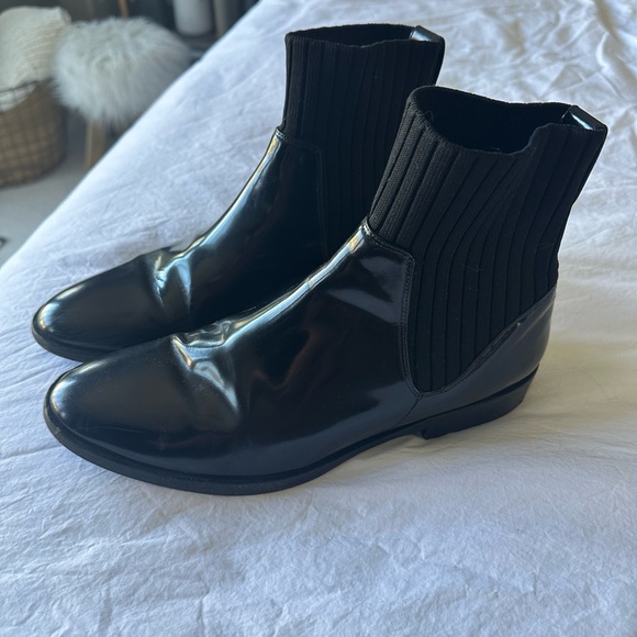Vince Black Leather Ankle Booties, size 8.5 - Picture 3 of 9